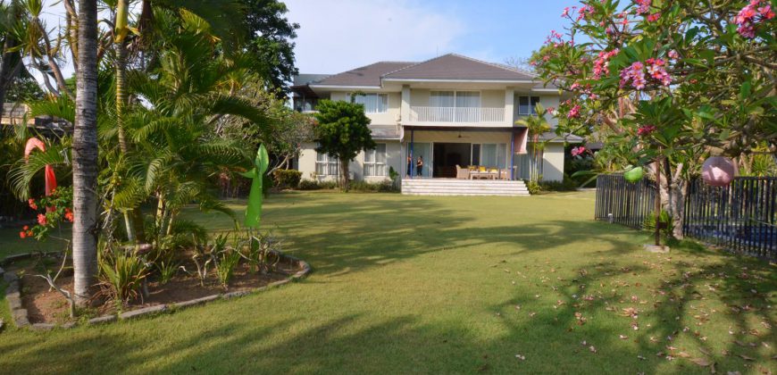 5-bedroom Villa Eva in Sanur