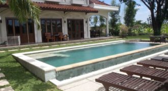 4-bedroom Villa Maeve in Umalas
