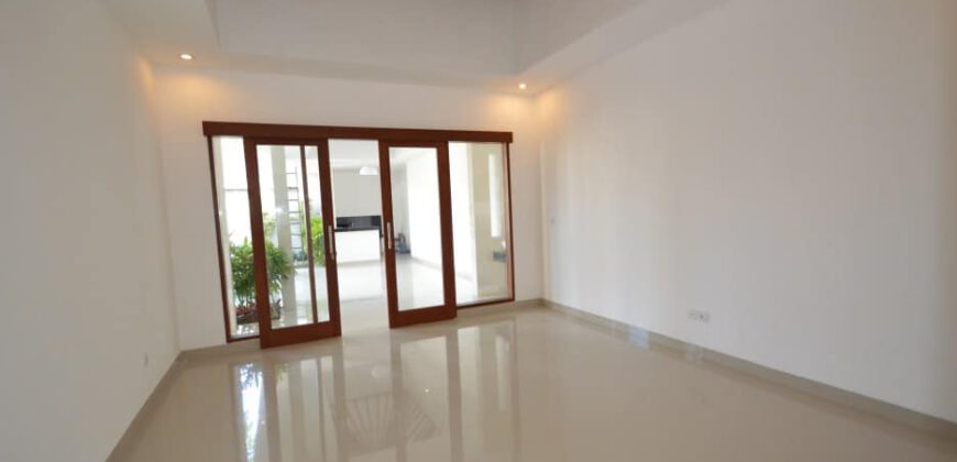 3-bedroom Villa Red Rose in Seminyak