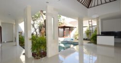 3-bedroom Villa Red Rose in Seminyak