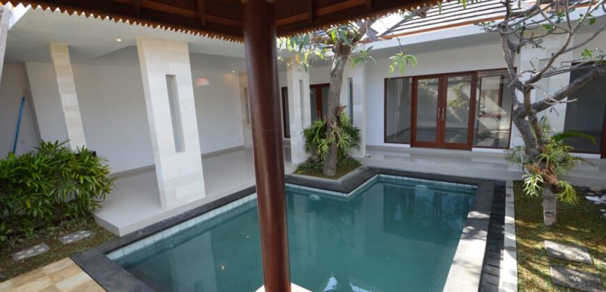 3-bedroom Villa Red Rose in Seminyak
