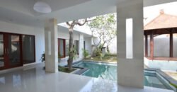 3-bedroom Villa Red Rose in Seminyak