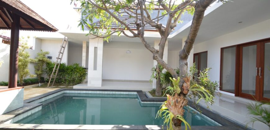 3-bedroom Villa Red Rose in Seminyak