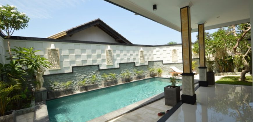 3-bedroom Villa Batam in Canggu