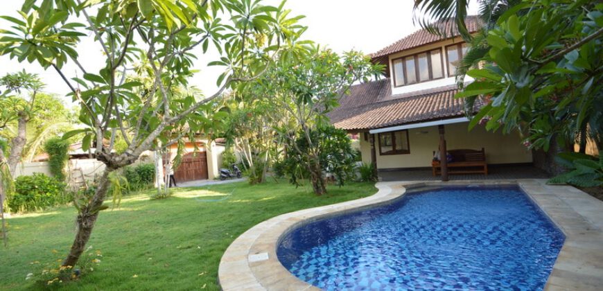 2-bedroom Villa Bogota in Petitenget