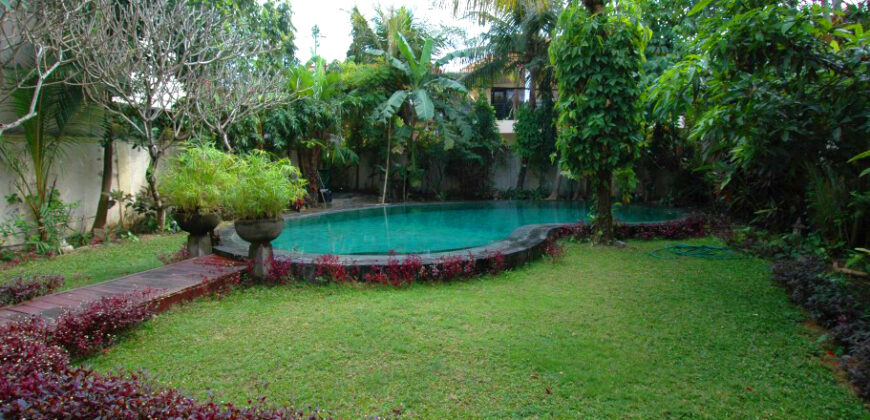 4-bedroom Villa Garland in Kerobokan