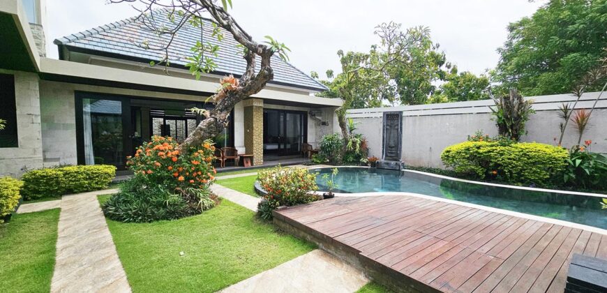 3-Bedroom Villa Curvey in Sanur